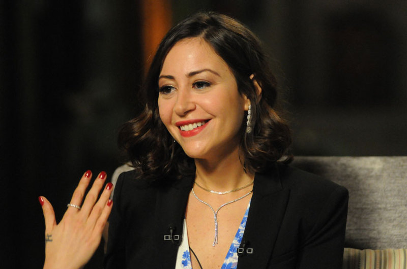 صورة منة شلبي في الطفولة تكشف لجمهورها جمالها الطبيعي فهل تغيرت اليوم؟